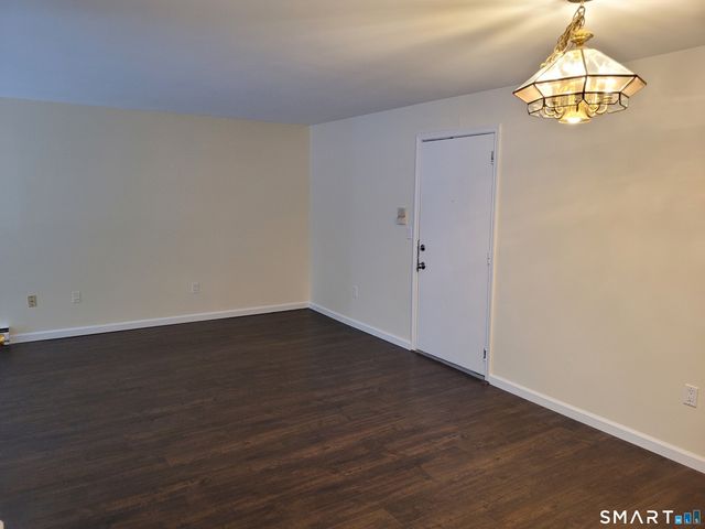 73 Park Avenue 311, Danbury, CT 06810