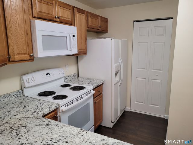 73 Park Avenue 311, Danbury, CT 06810
