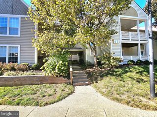 7660 WILLOW POINT DR #7660, Falls Church, VA 22042