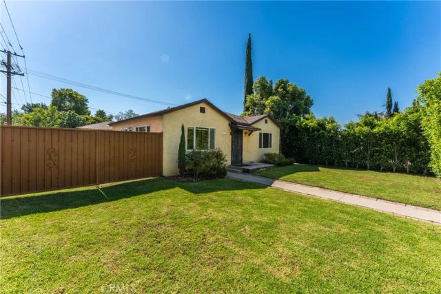 4793 Acacia, San Bernardino, CA 92407