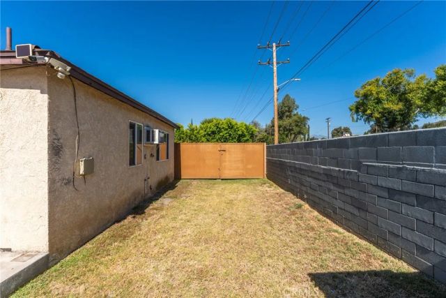 4793 Acacia, San Bernardino, CA 92407