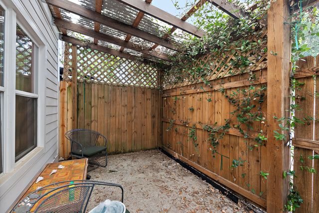 1082 S Shadow Drive, Mount Pleasant, SC 29464