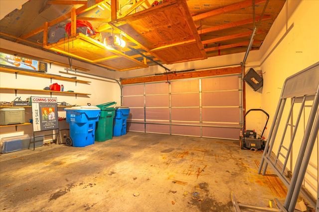 1140 Carriage Hills Drive S, Cambridge, MN 55008