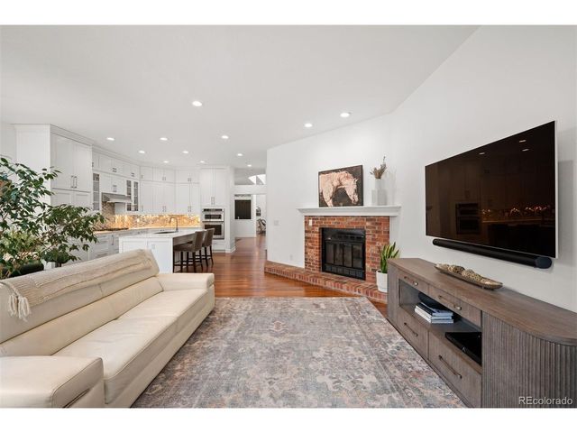 270 Cook St, Denver, CO 80206