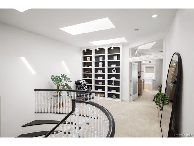 270 Cook St, Denver, CO 80206