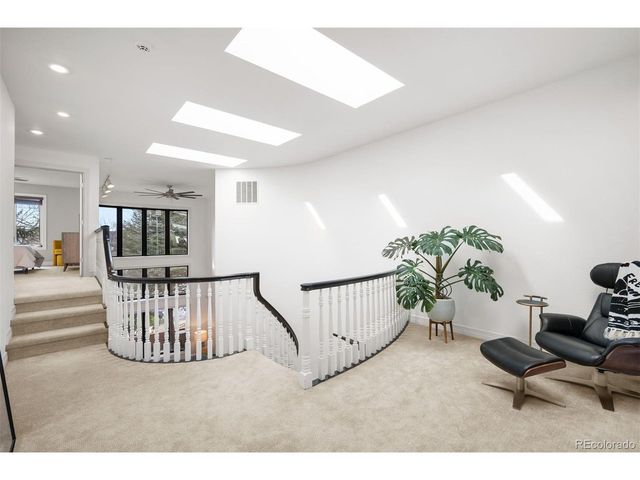 270 Cook St, Denver, CO 80206