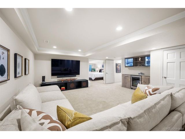 270 Cook St, Denver, CO 80206