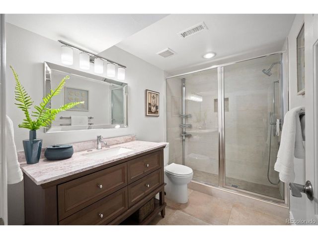 270 Cook St, Denver, CO 80206