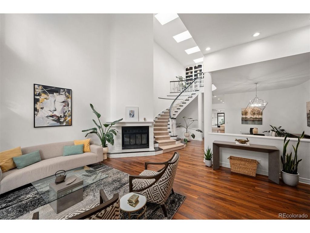 270 Cook St, Denver, CO 80206