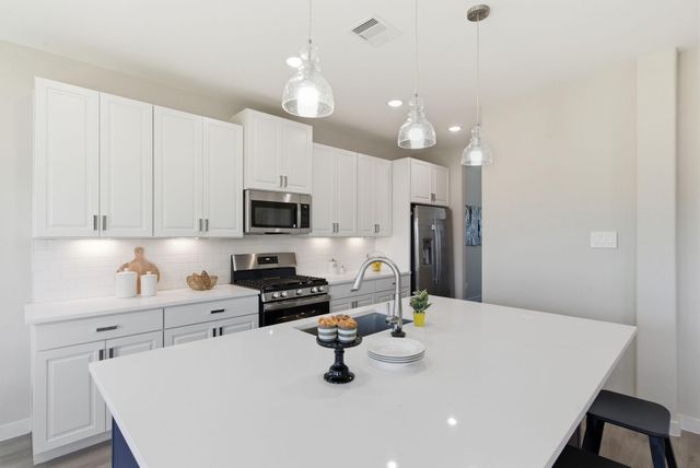 2443 Inlet Court, Fresno, TX 77545