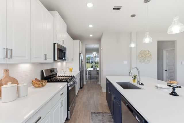 2443 Inlet Court, Fresno, TX 77545