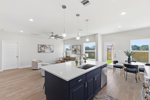 2443 Inlet Court, Fresno, TX 77545