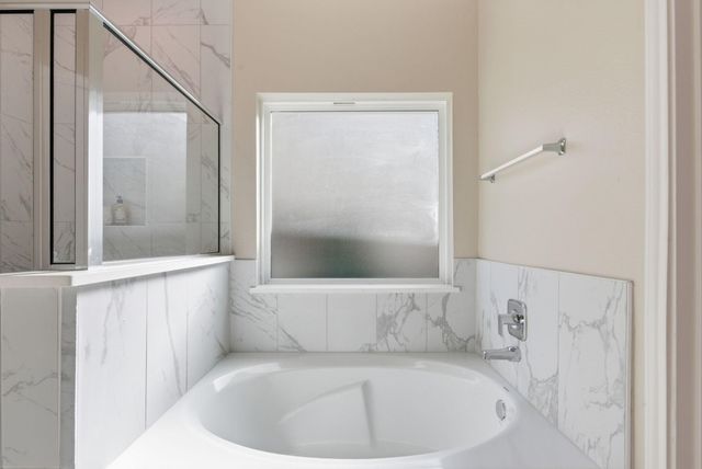 2443 Inlet Court, Fresno, TX 77545