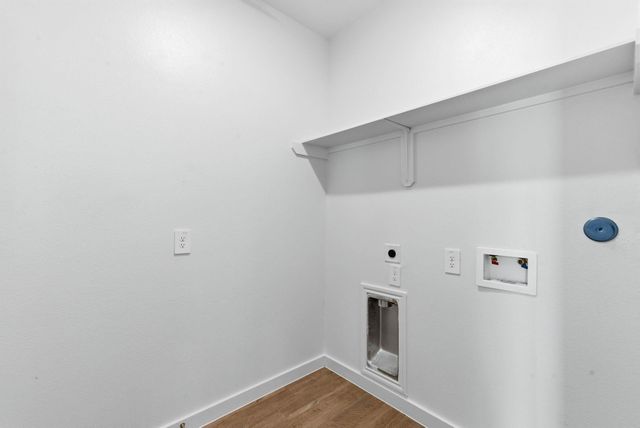 2443 Inlet Court, Fresno, TX 77545