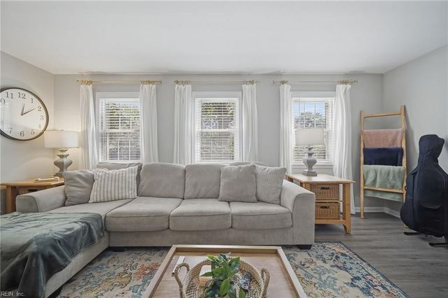845 Saint James DR, Virginia Beach, VA 23455