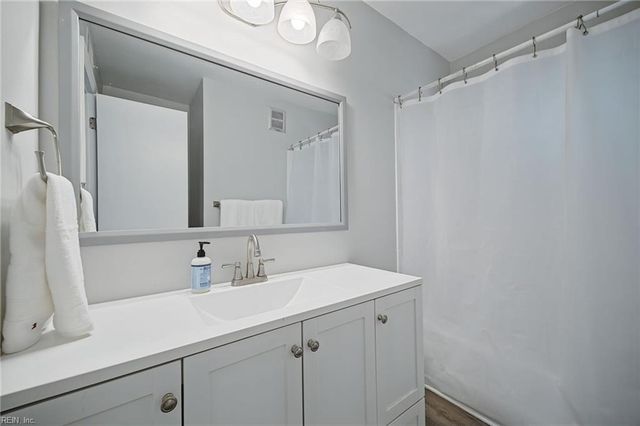 845 Saint James DR, Virginia Beach, VA 23455