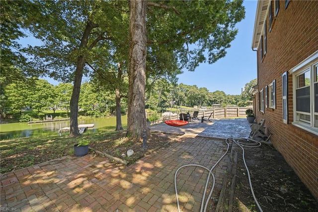 845 Saint James DR, Virginia Beach, VA 23455