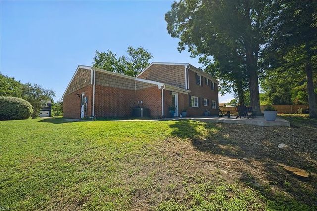 845 Saint James DR, Virginia Beach, VA 23455