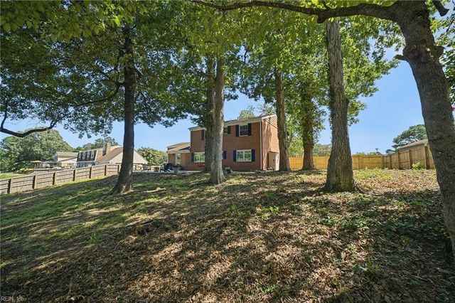 845 Saint James DR, Virginia Beach, VA 23455