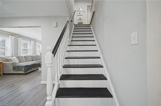 845 Saint James DR, Virginia Beach, VA 23455