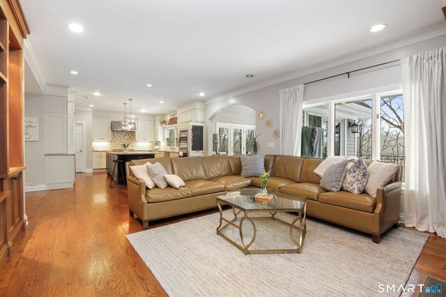 71 Heming Way, Stamford, CT 06903