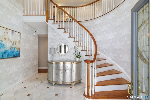 71 Heming Way, Stamford, CT 06903