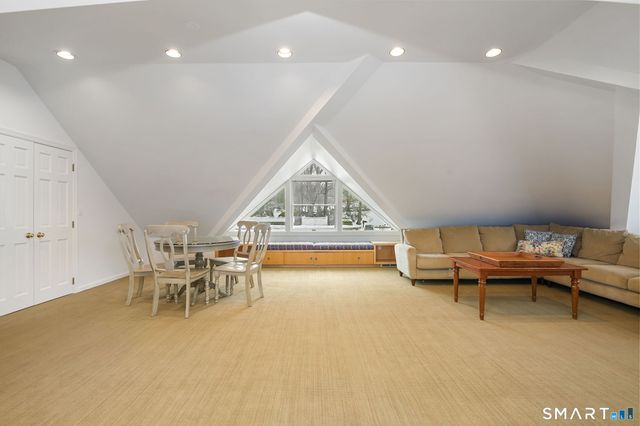 71 Heming Way, Stamford, CT 06903