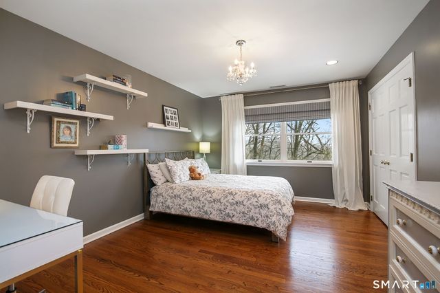 71 Heming Way, Stamford, CT 06903