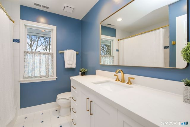 71 Heming Way, Stamford, CT 06903