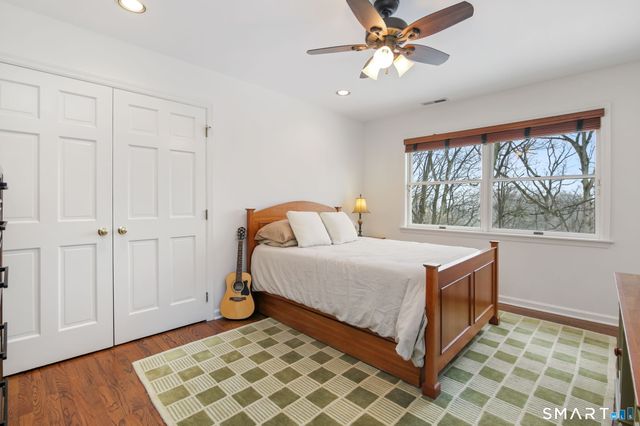 71 Heming Way, Stamford, CT 06903