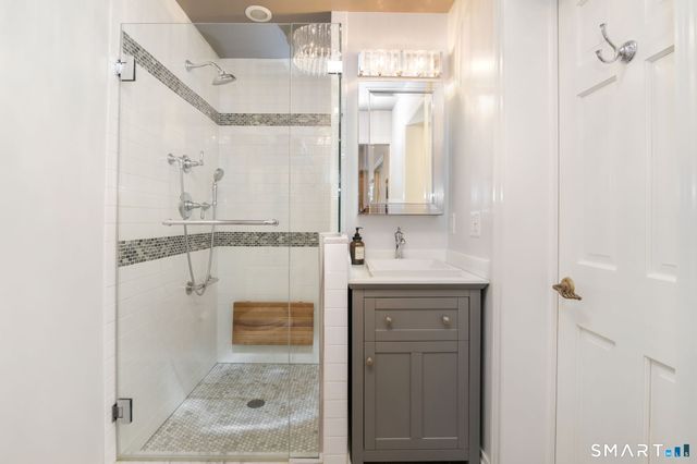 71 Heming Way, Stamford, CT 06903