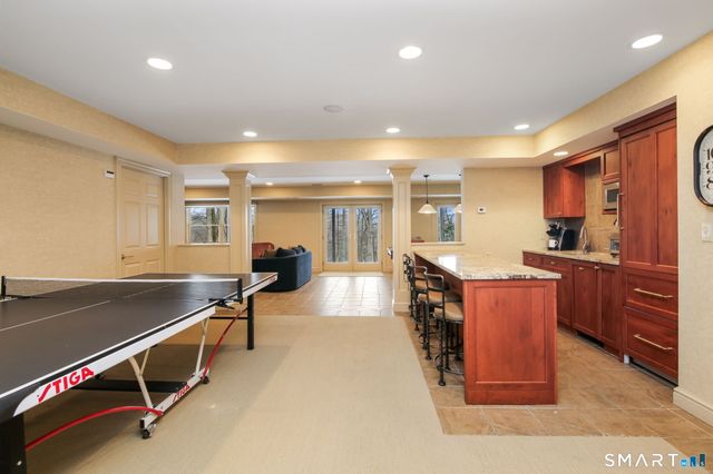 71 Heming Way, Stamford, CT 06903