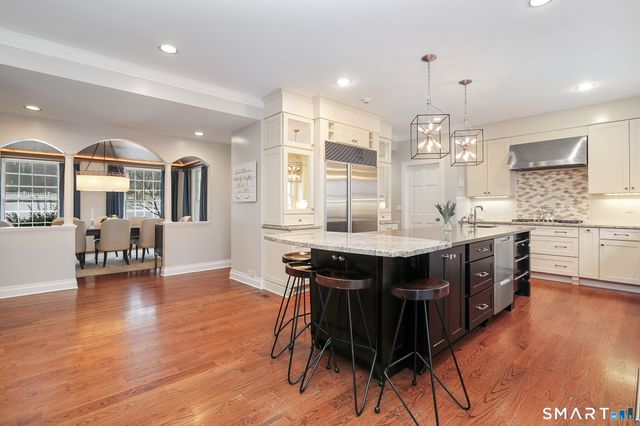 71 Heming Way, Stamford, CT 06903