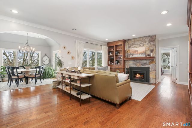 71 Heming Way, Stamford, CT 06903