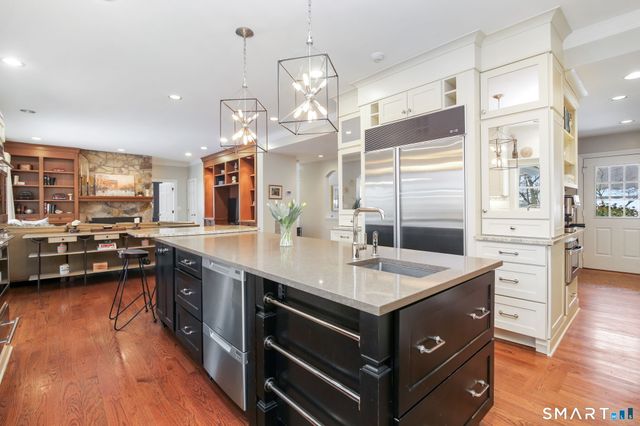 71 Heming Way, Stamford, CT 06903