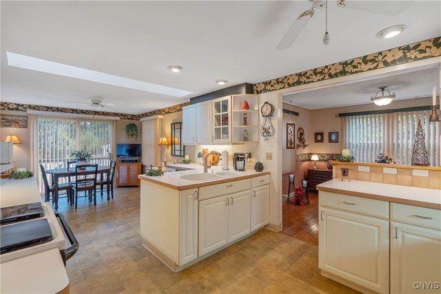 7247 Manlius Center Road, Manlius, NY 13057