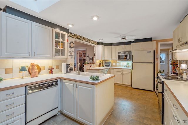 7247 Manlius Center Road, Manlius, NY 13057