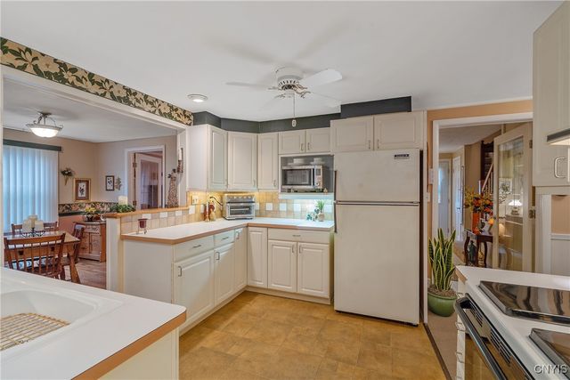 7247 Manlius Center Road, Manlius, NY 13057