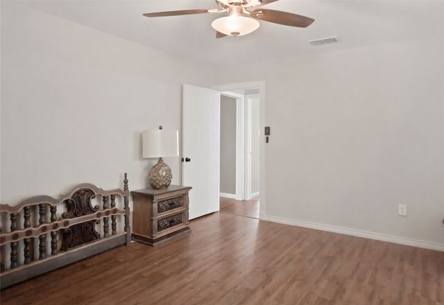 808 Hilltop Drive, Weatherford, TX 76086