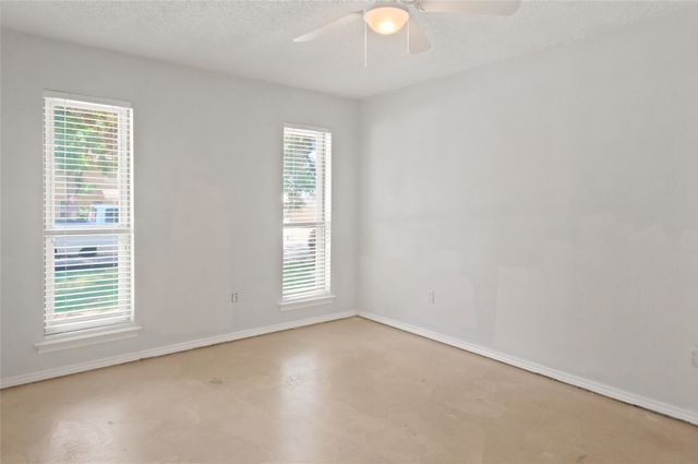 808 Hilltop Drive, Weatherford, TX 76086