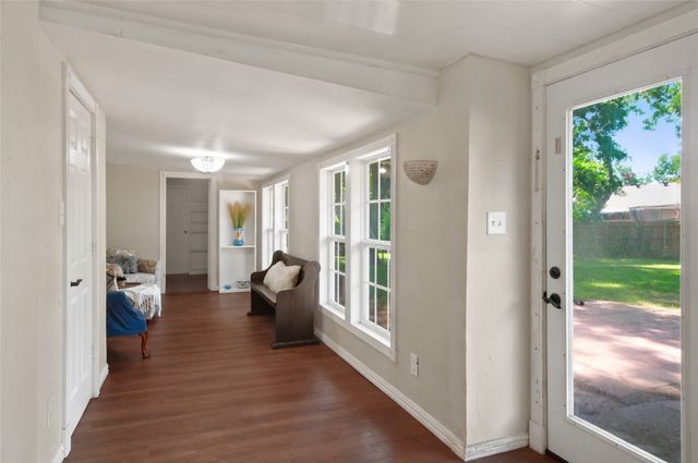 808 Hilltop Drive, Weatherford, TX 76086