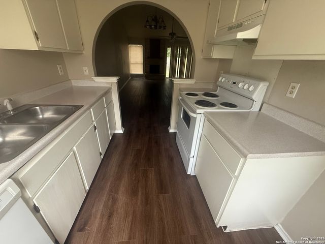 7204 HARDESTY, San Antonio, TX 78250
