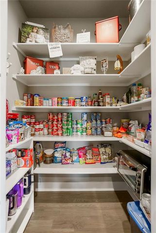211 Broadmoor Drive, Louisburg, KS 66053