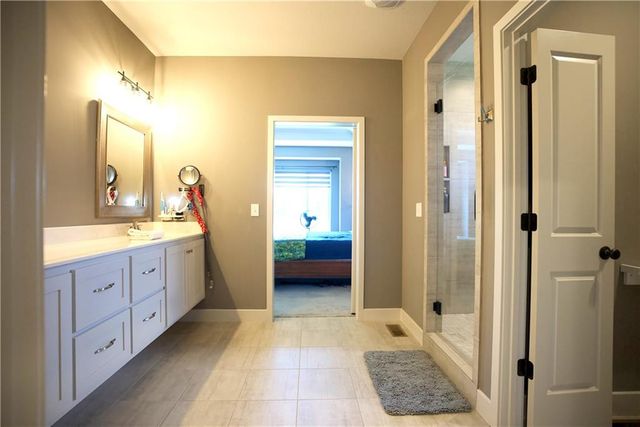 211 Broadmoor Drive, Louisburg, KS 66053