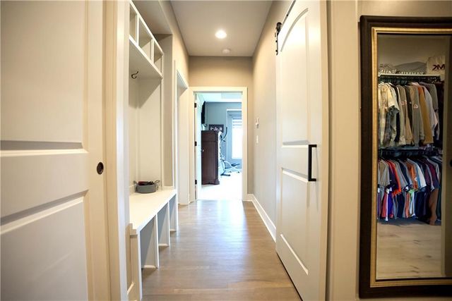 211 Broadmoor Drive, Louisburg, KS 66053