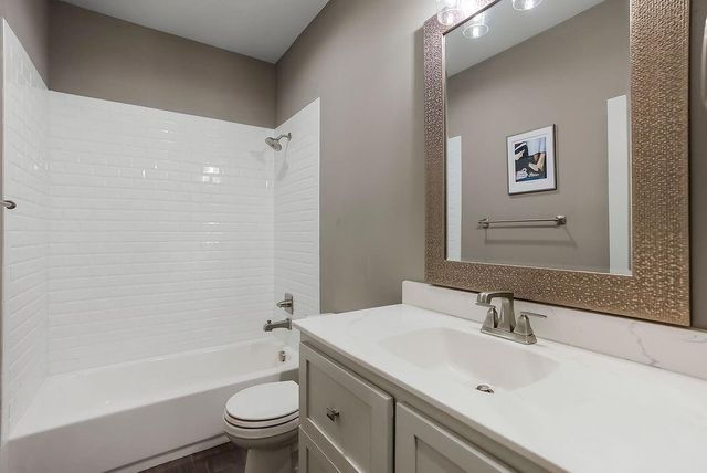 211 Broadmoor Drive, Louisburg, KS 66053