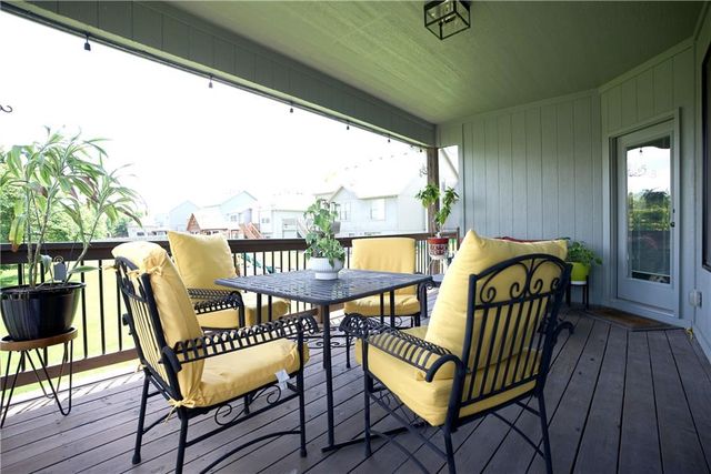 211 Broadmoor Drive, Louisburg, KS 66053