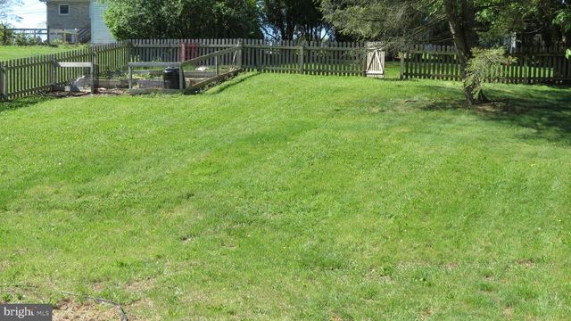 6081 PEACH TREE ST, Harrisburg, PA 17111
