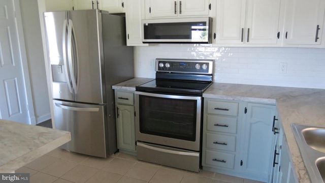 6081 PEACH TREE ST, Harrisburg, PA 17111