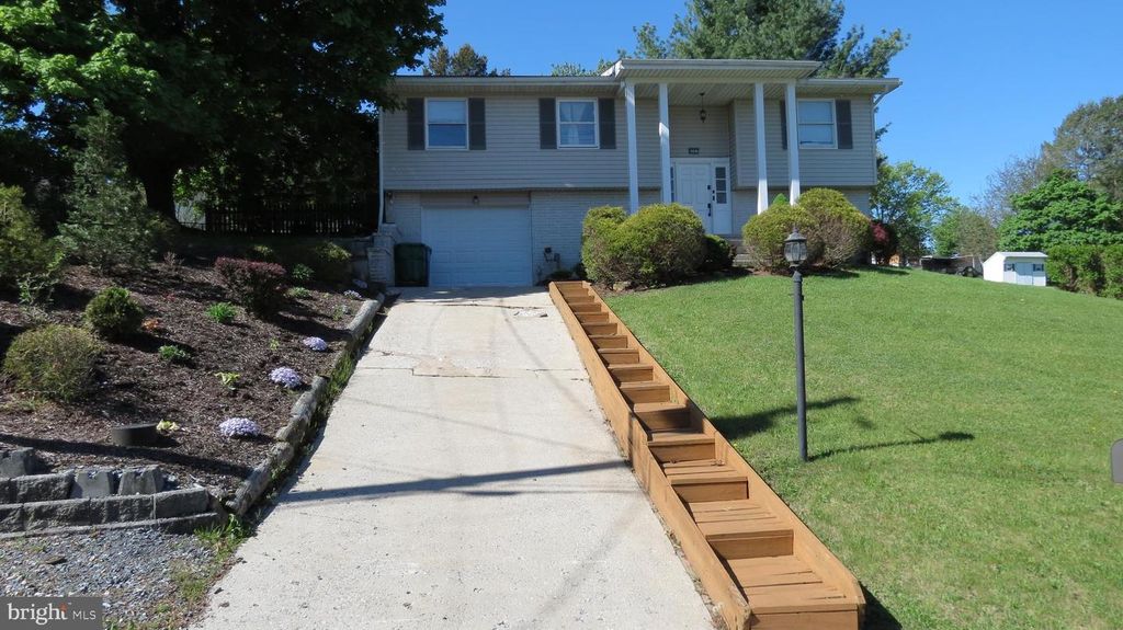 6081 PEACH TREE ST, Harrisburg, PA 17111